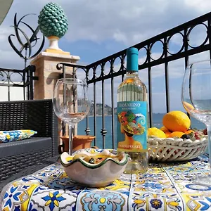 Casa vacanze Nesea Naxos - Sicilian, Giardini Naxos